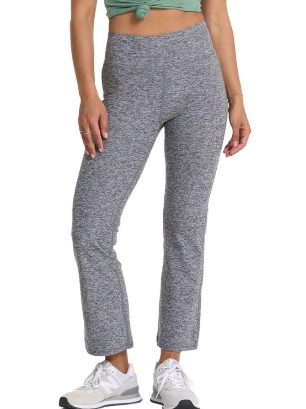 NWOT Vuori Mid Rise Elevation Slim Bootcut Performance Legging Heather Grey S